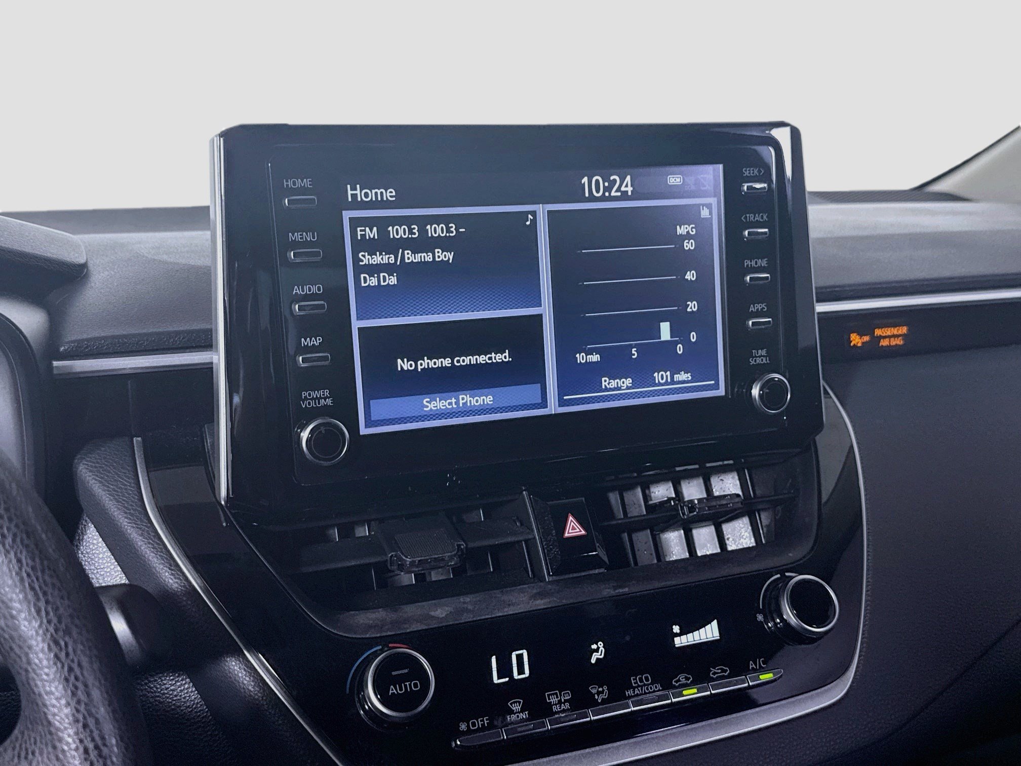 Used 2020 Toyota Corolla LE FWD image 18
