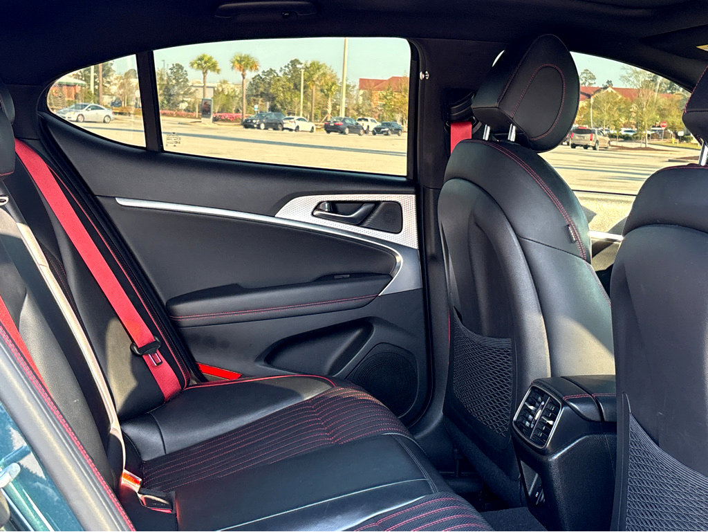 Used 2022 Genesis G70 3.3T w/ Sport Advanced Package image 10