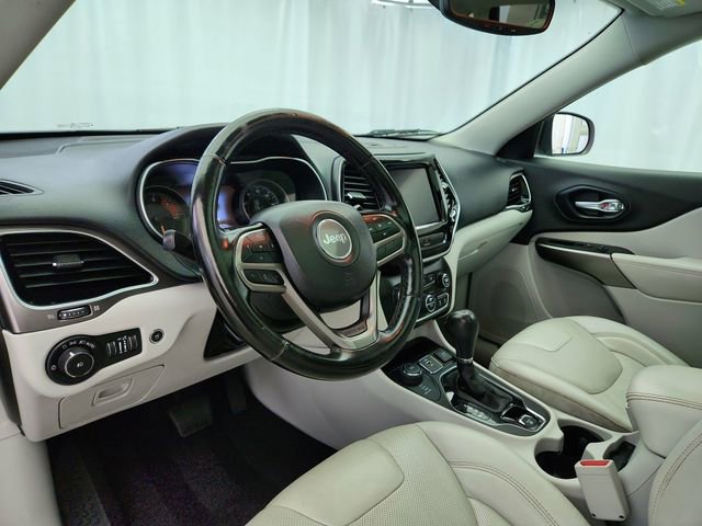 Used 2020 Jeep Cherokee Limited image 9