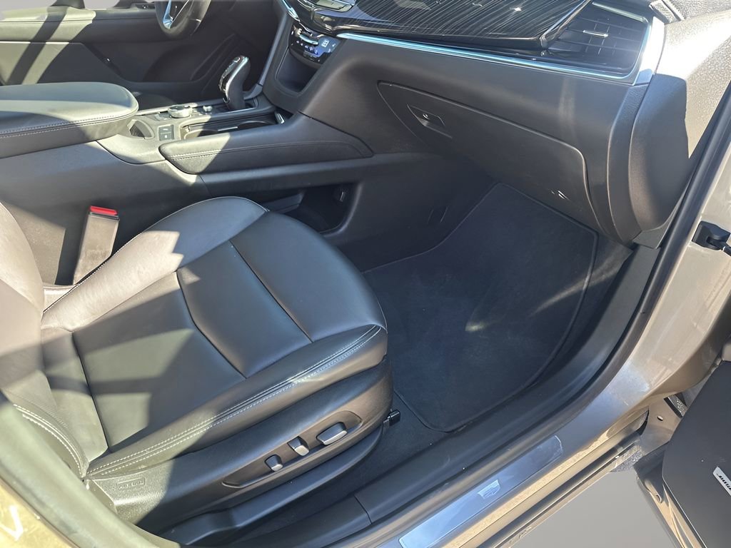 Used 2022 Cadillac XT6 Premium Luxury image 16