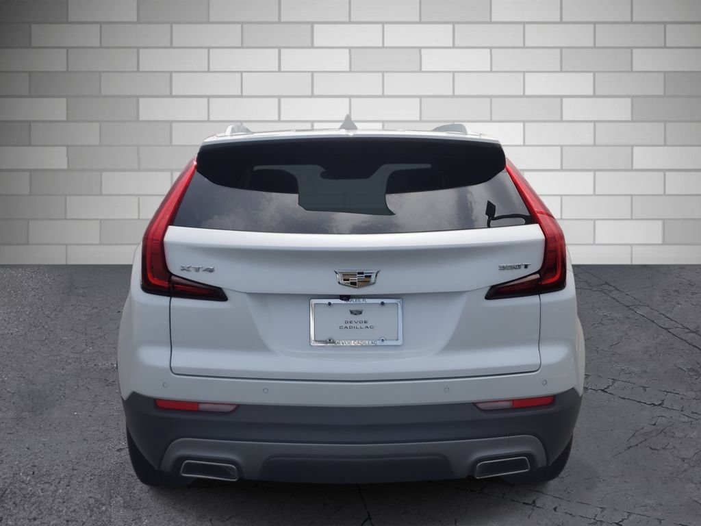 Used 2022 Cadillac XT4 Premium Luxury w/ Safety Alert Package FWD image 4