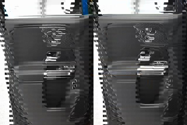 New 2025 Mercedes-Benz GLB 250 4MATIC image 22