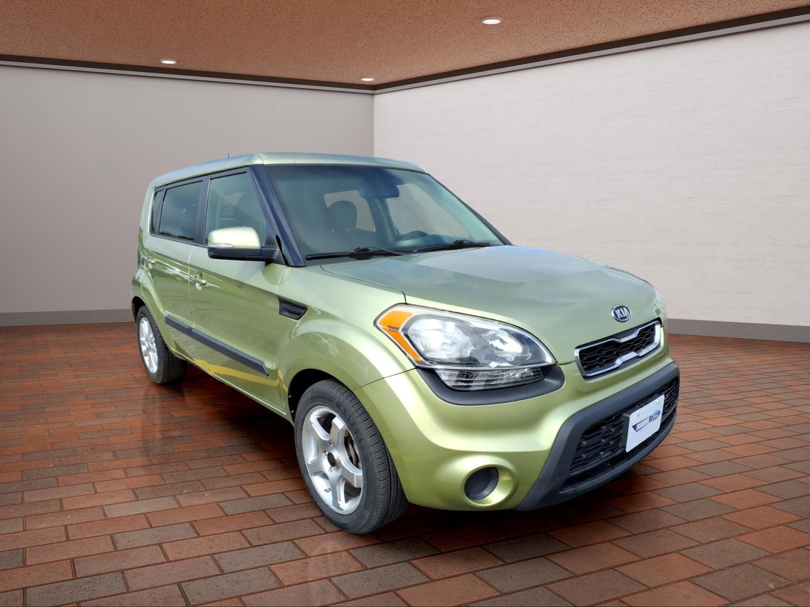 Used 2012 Kia Soul + FWD image 2