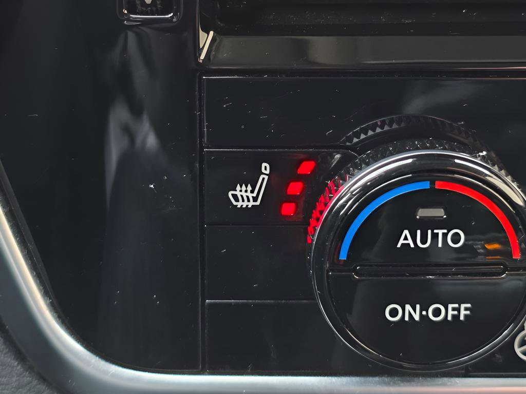 Used 2023 Nissan Rogue SL w/ SL Premium Package image 33