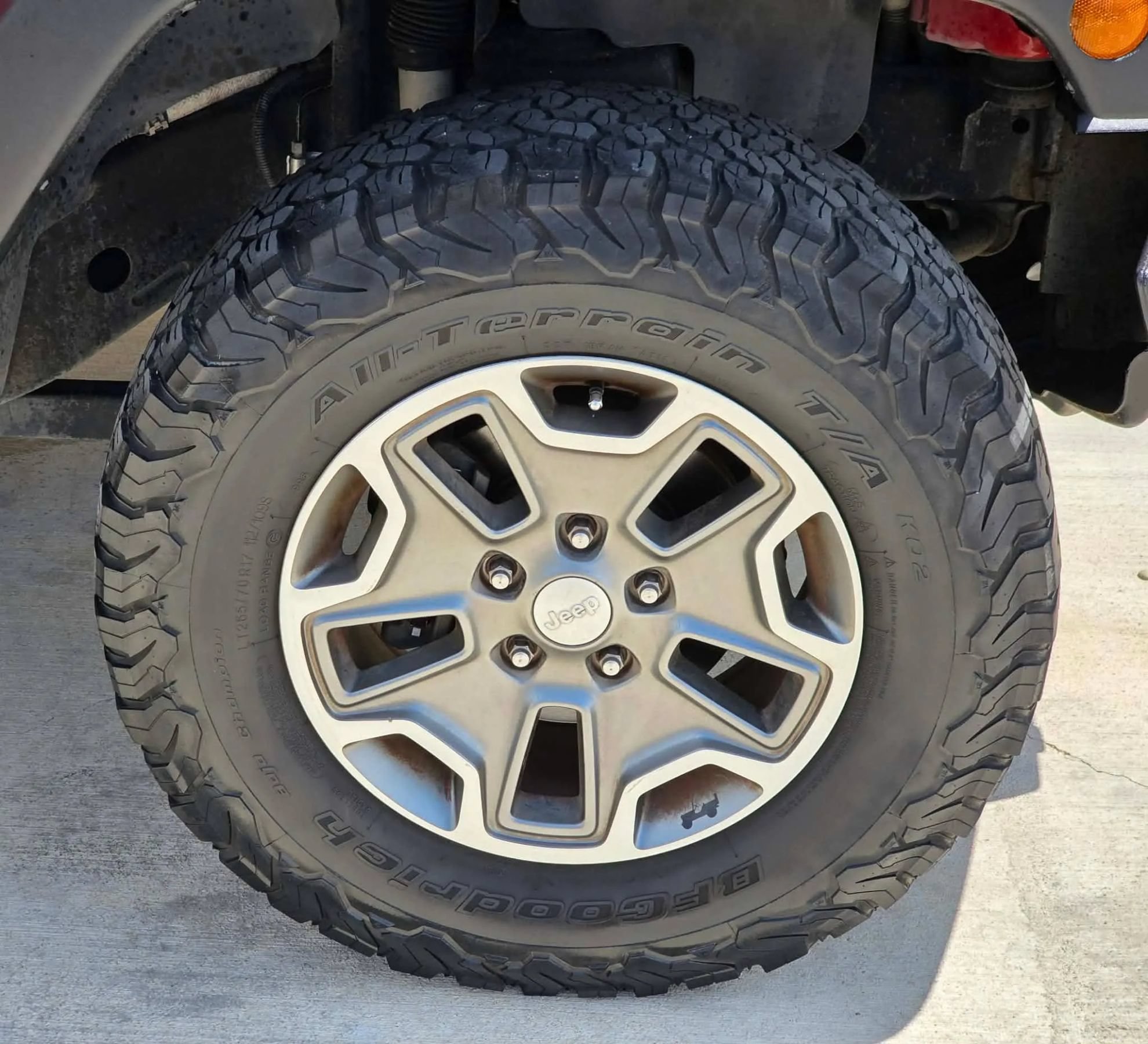 Used 2010 Jeep Wrangler Unlimited Sport AWD/4WD image 29