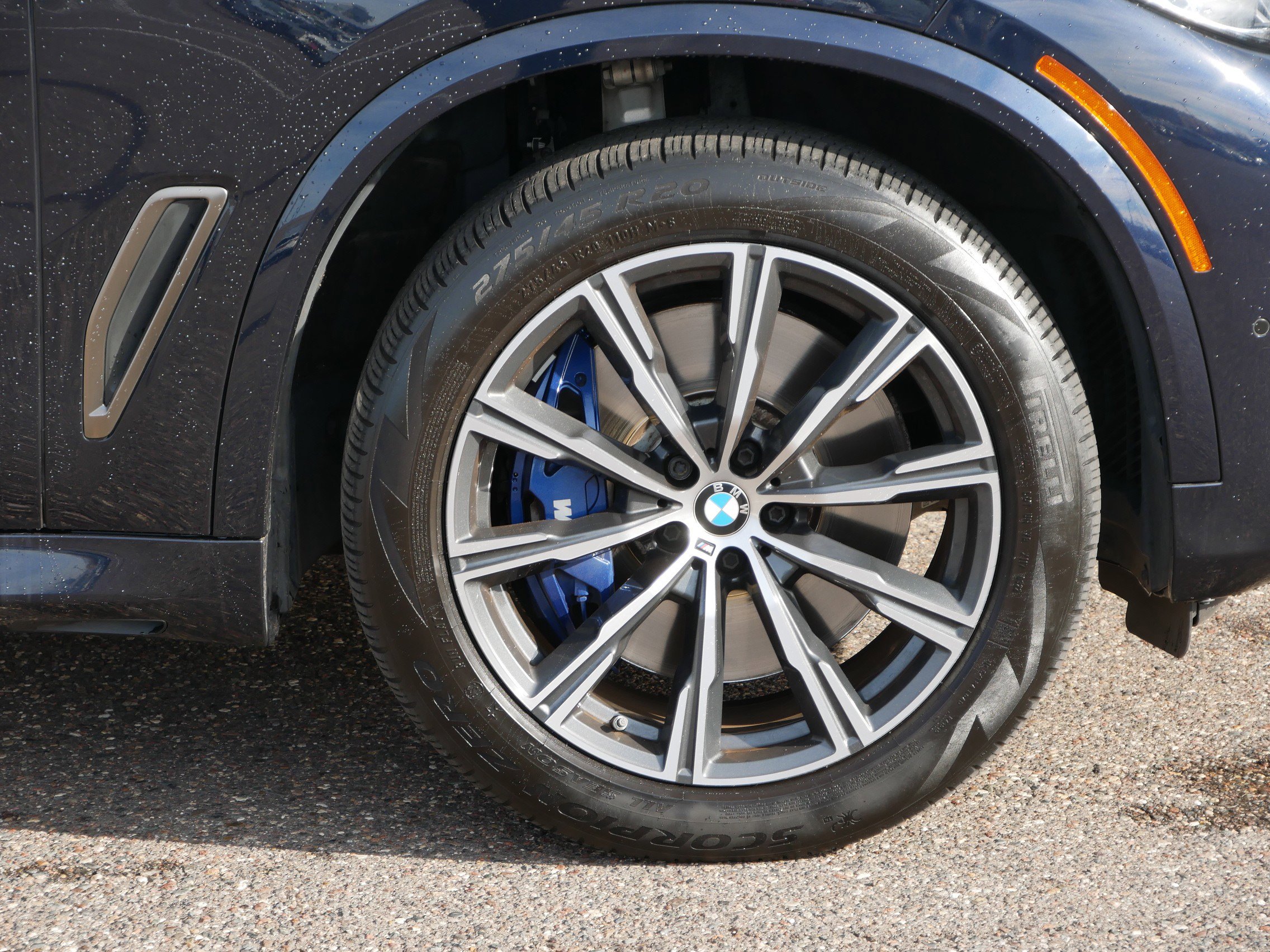 Used 2022 BMW X5 M50i image 8