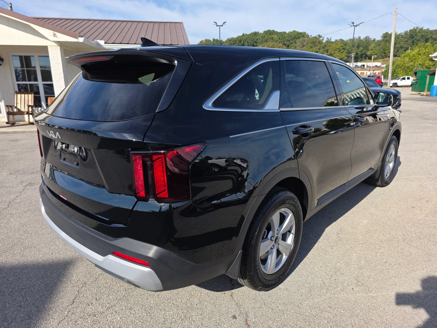 Used 2026 Kia Sorento LX FWD image 5