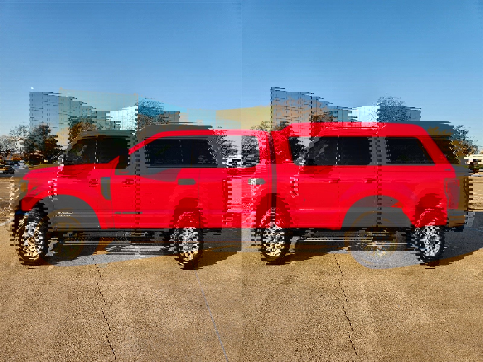 Used 2022 Ford F350 XLT w/ XLT Value Package image 3