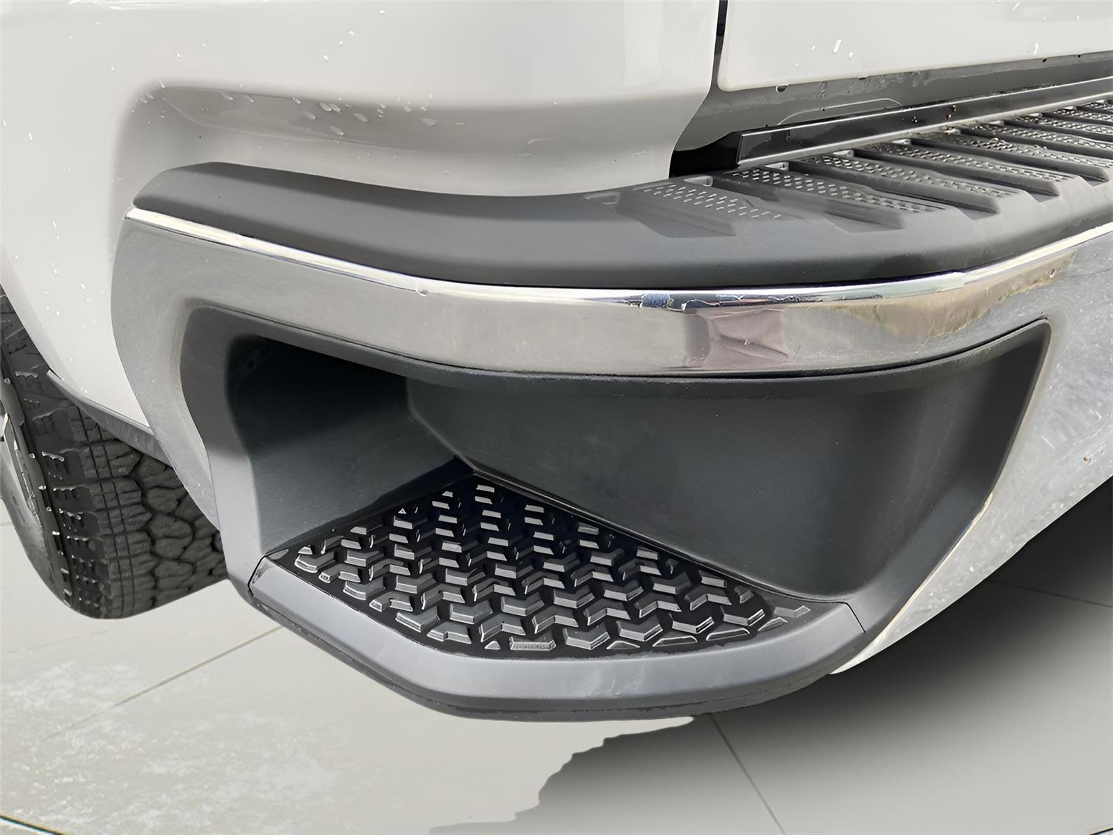 Used 2024 Chevrolet Silverado 1500 LT image 12