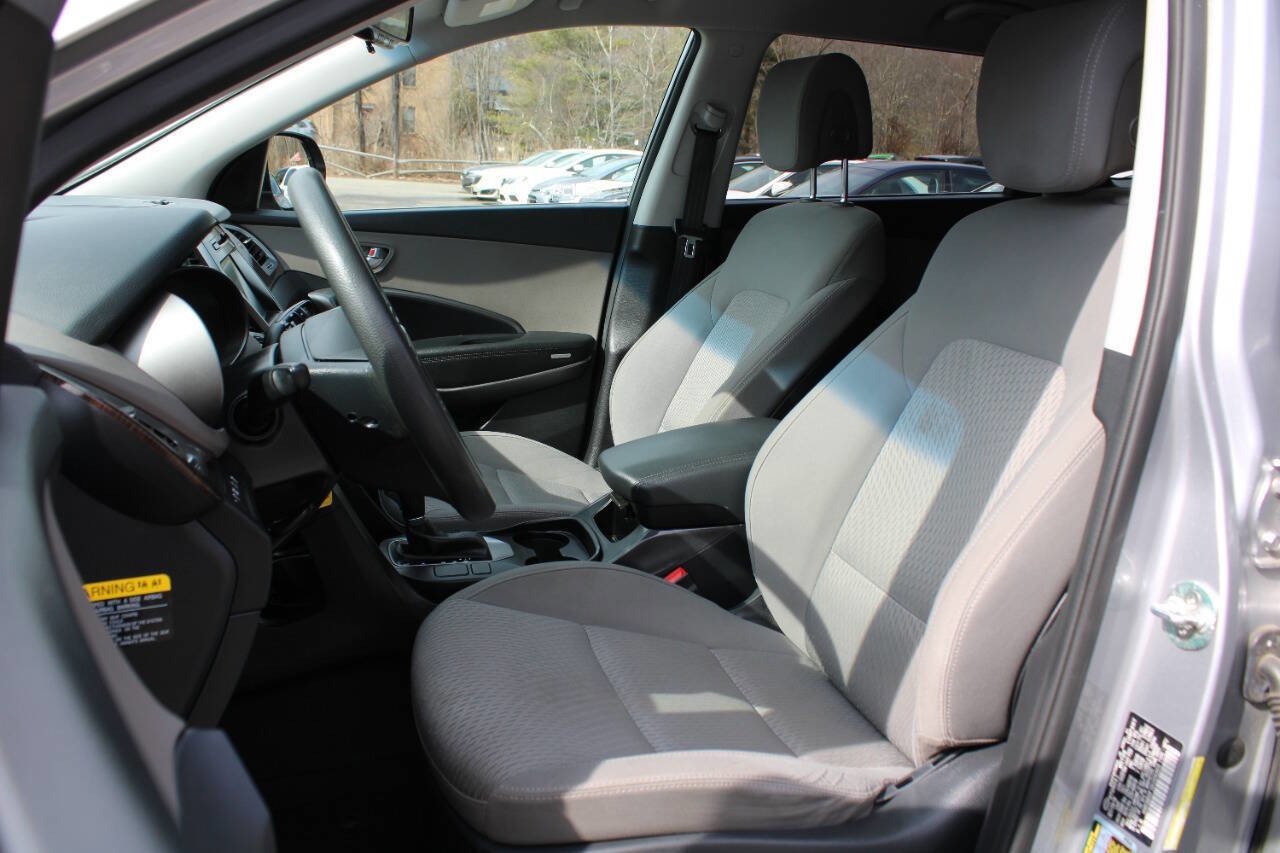 Used 2019 Hyundai Santa Fe XL SE AWD/4WD image 23