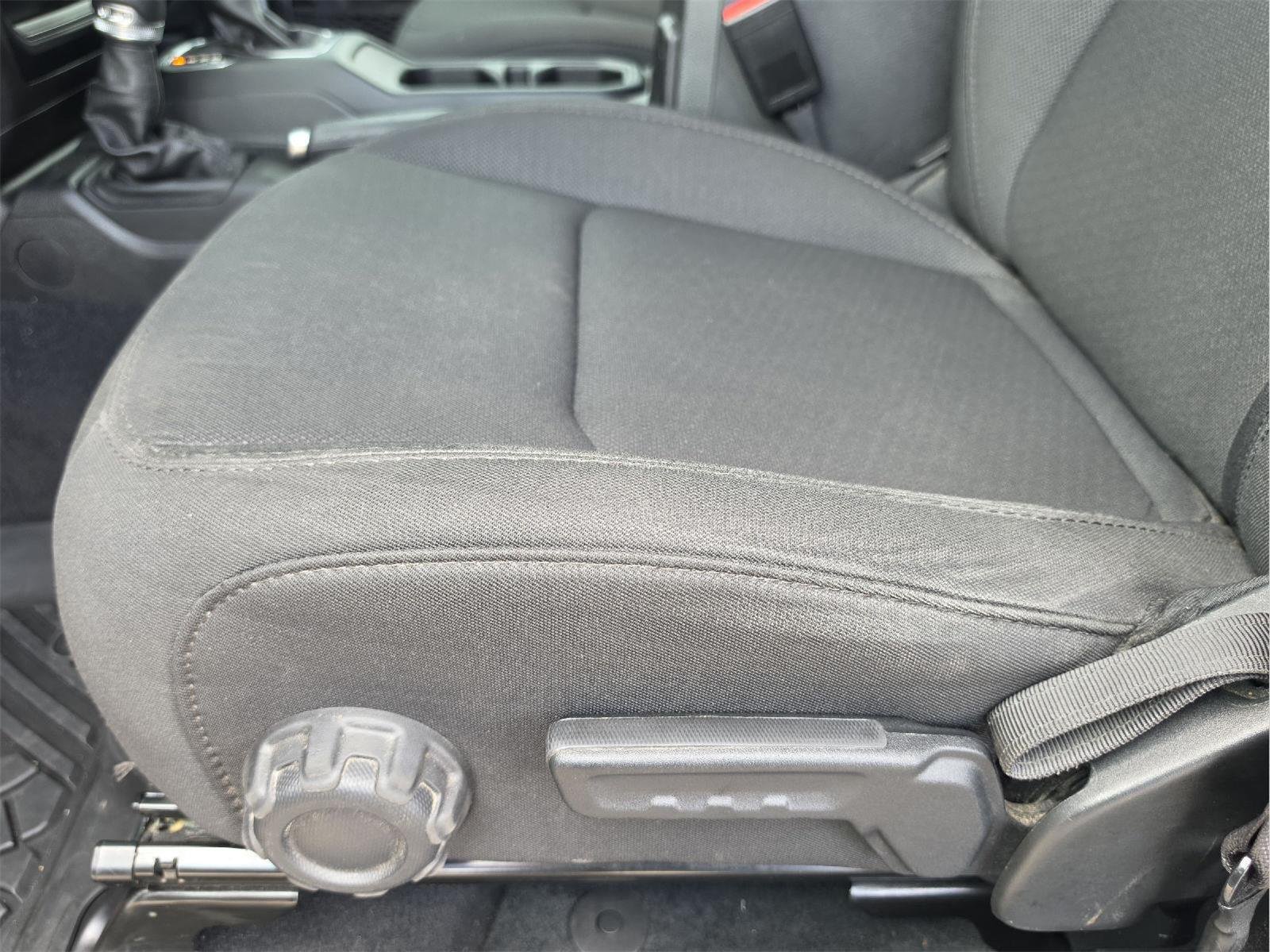 Used 2023 Jeep Gladiator Sport AWD/4WD image 13