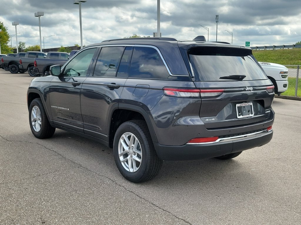 New 2026 Jeep Grand Cherokee Laredo X AWD/4WD image 3