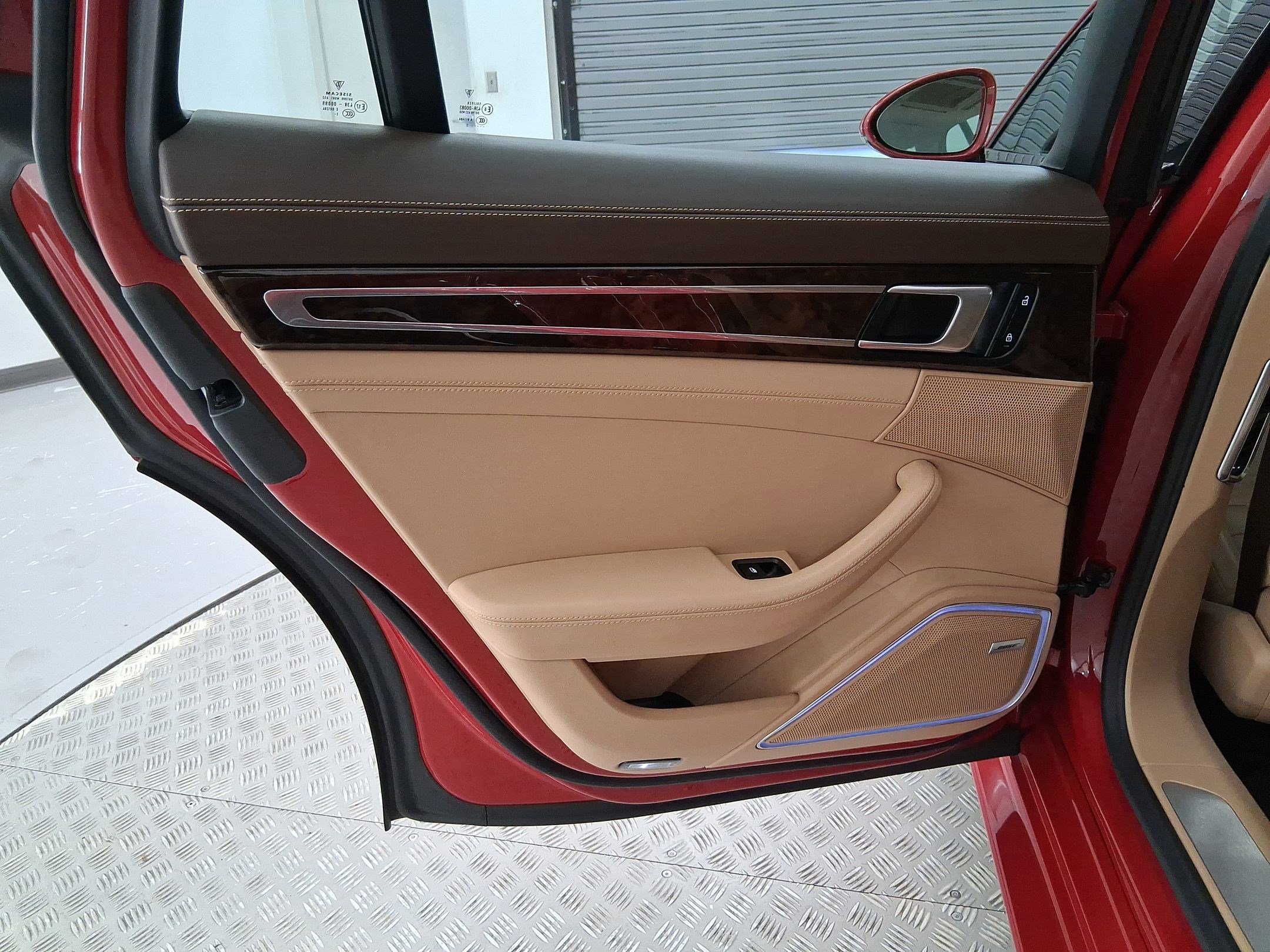 Certified 2023 Porsche Panamera 4S image 29