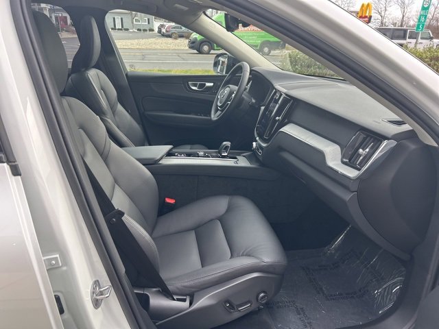 Certified 2025 Volvo XC60 B5 Plus image 15