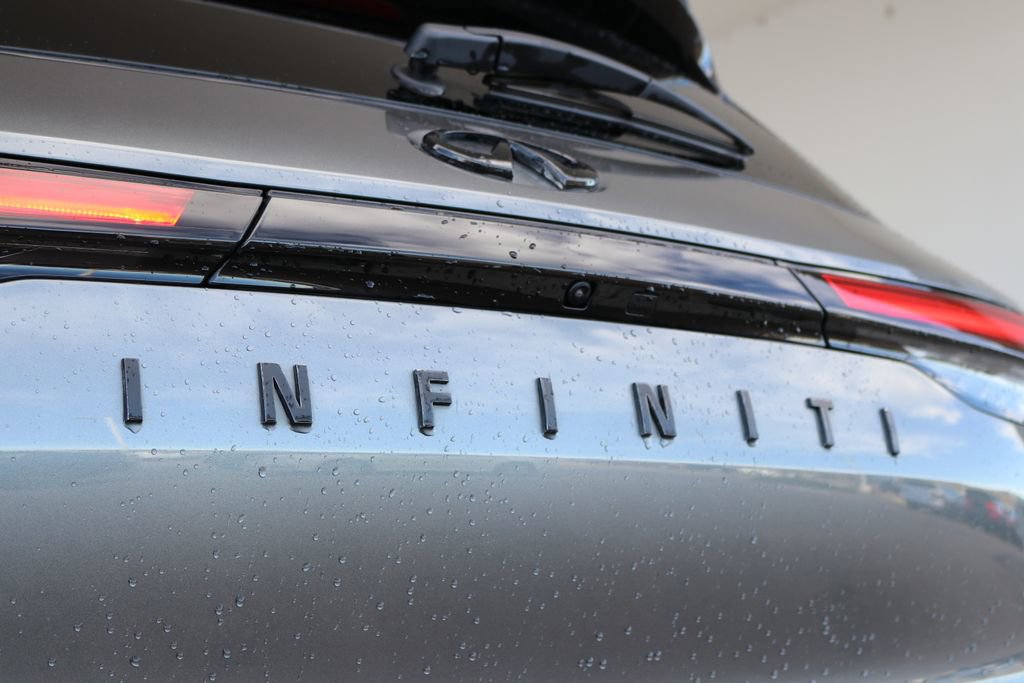 Certified 2023 INFINITI QX60 Luxe w/ Performance Audio Package image 15