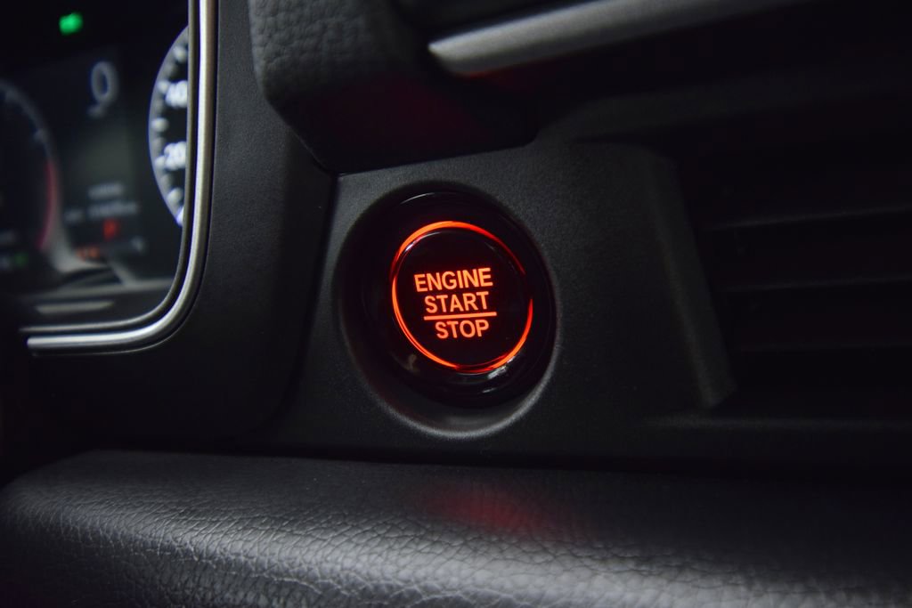 Used 2025 Honda Pilot EX-L image 36