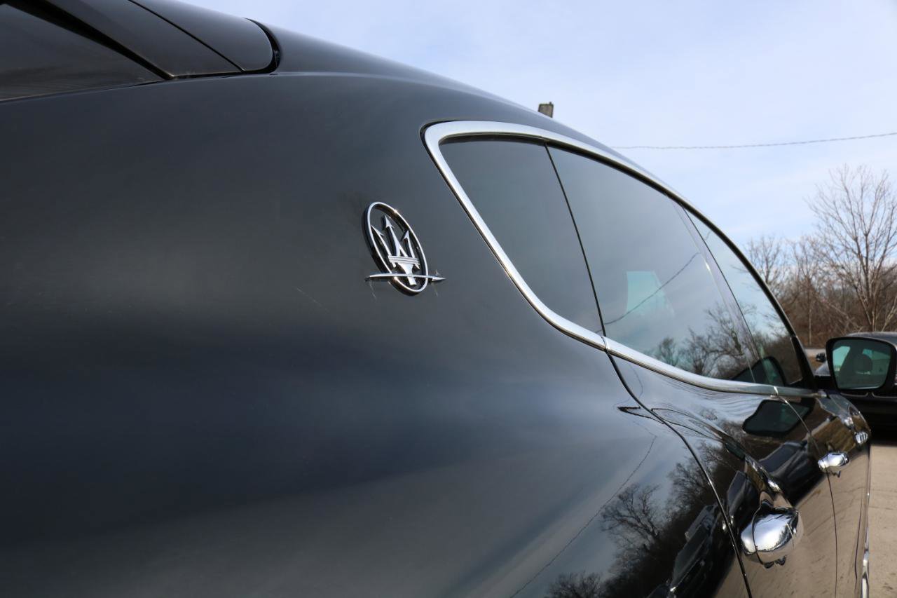 Used 2020 Maserati Levante image 15