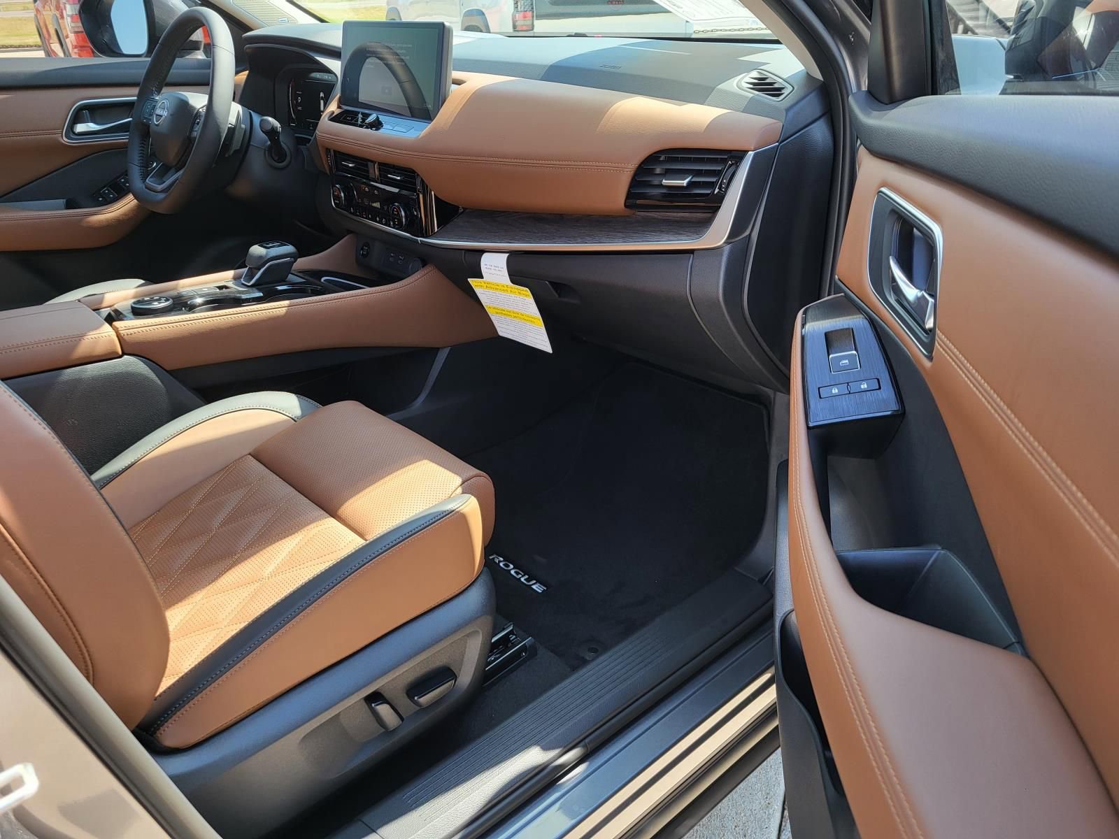 New 2026 Nissan Rogue Platinum image 11