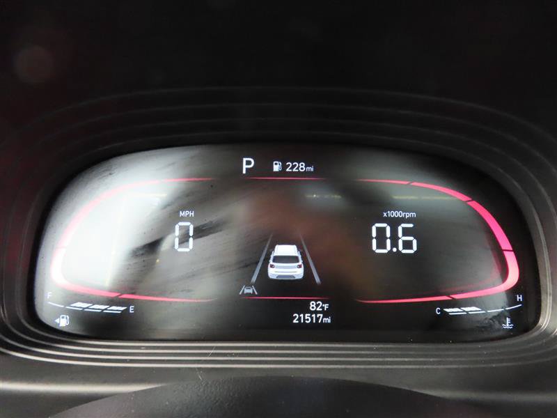 Used 2025 Hyundai Venue SEL FWD image 18