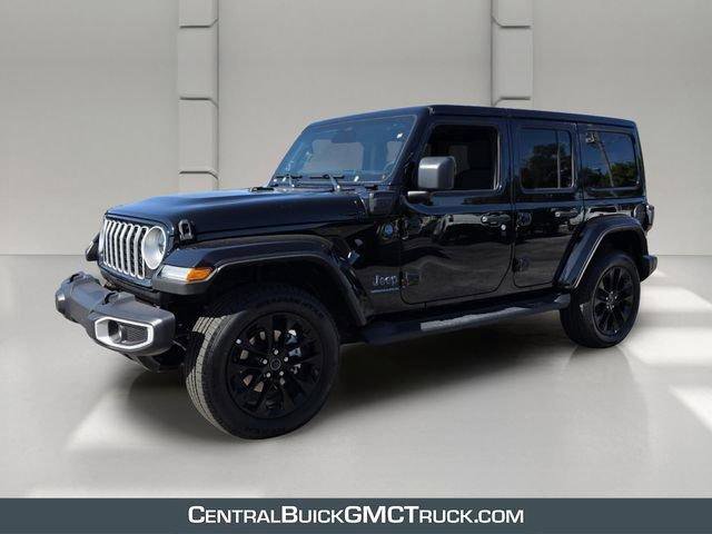 Used 2025 Jeep Wrangler Sahara AWD/4WD image 1