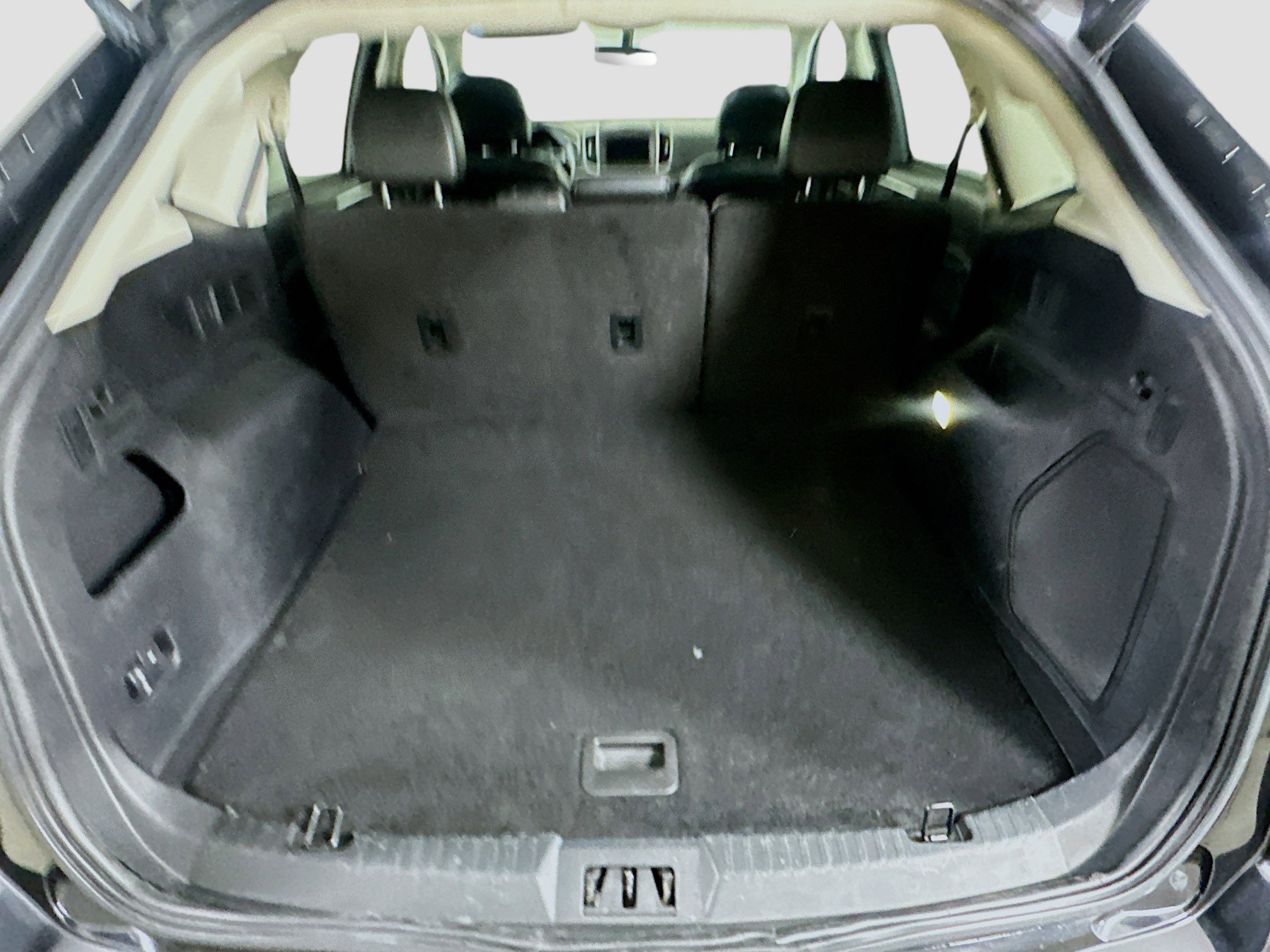 Used 2015 Ford Edge Titanium FWD image 29