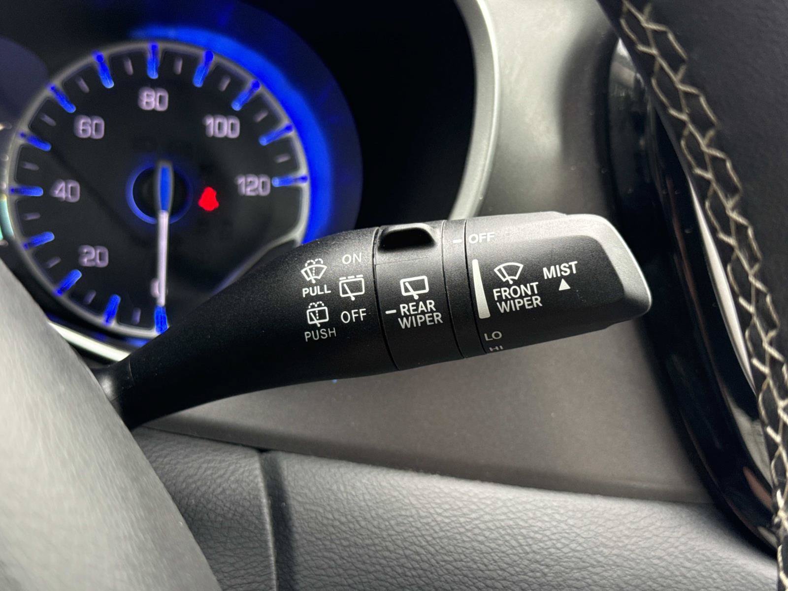 Used 2024 Chrysler Pacifica Touring-L FWD image 17