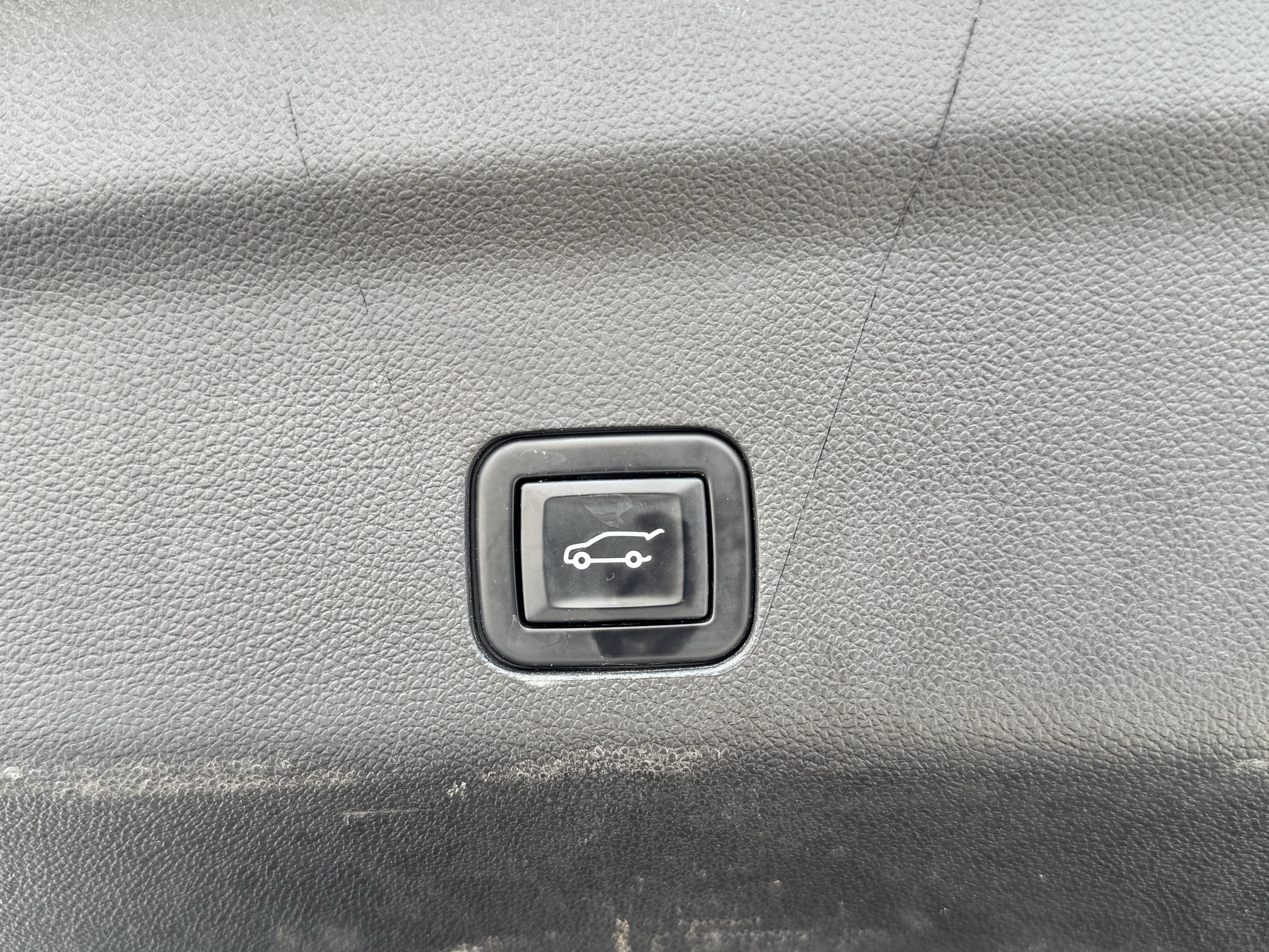 Used 2022 GMC Yukon SLT AWD/4WD image 24