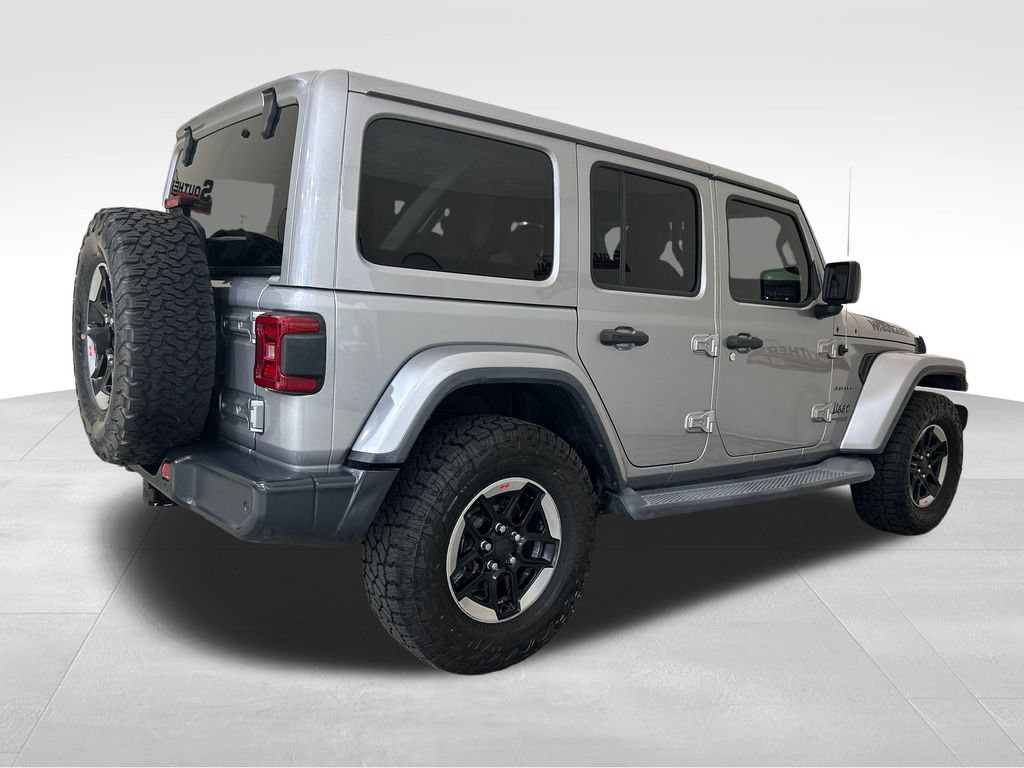 Used 2018 Jeep Wrangler Unlimited Sahara AWD/4WD image 5