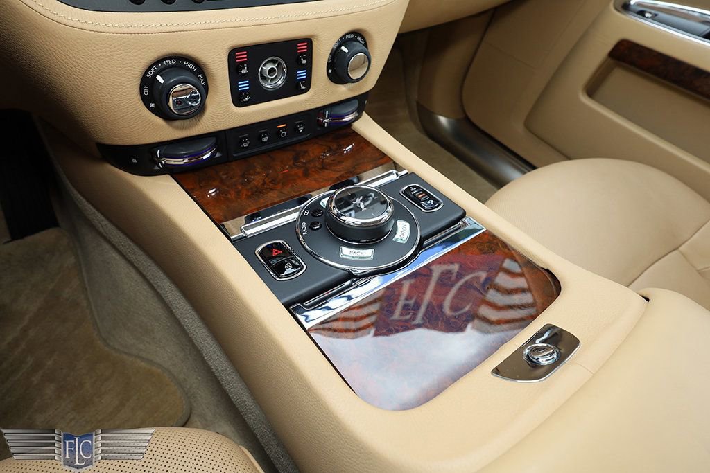 Used 2014 Rolls-Royce Ghost image 34