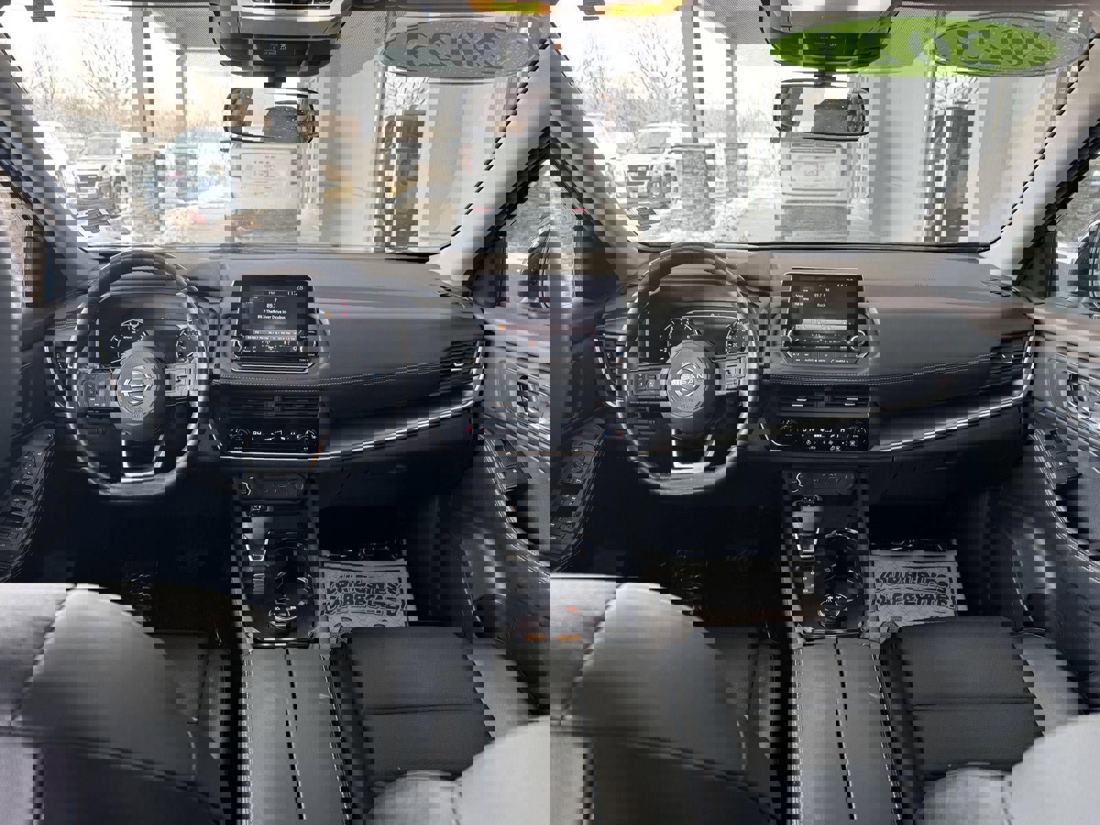 Used 2023 Nissan Rogue SV w/ SV Premium B Package AWD/4WD image 15