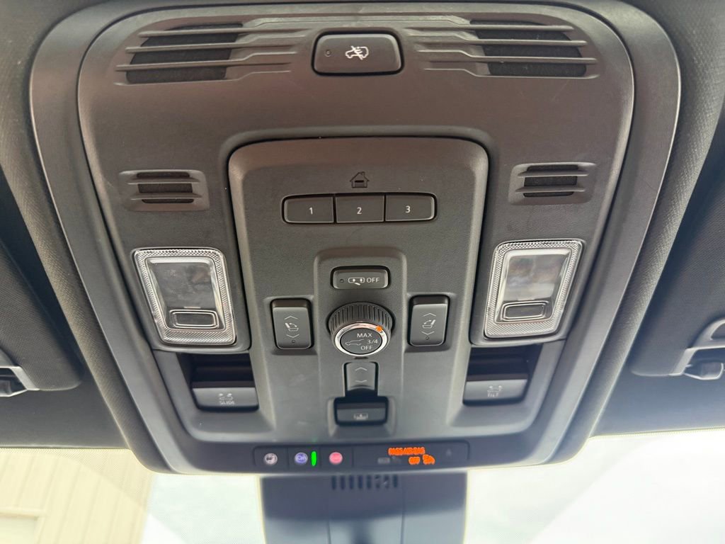 Used 2023 GMC Yukon XL Denali Ultimate image 33