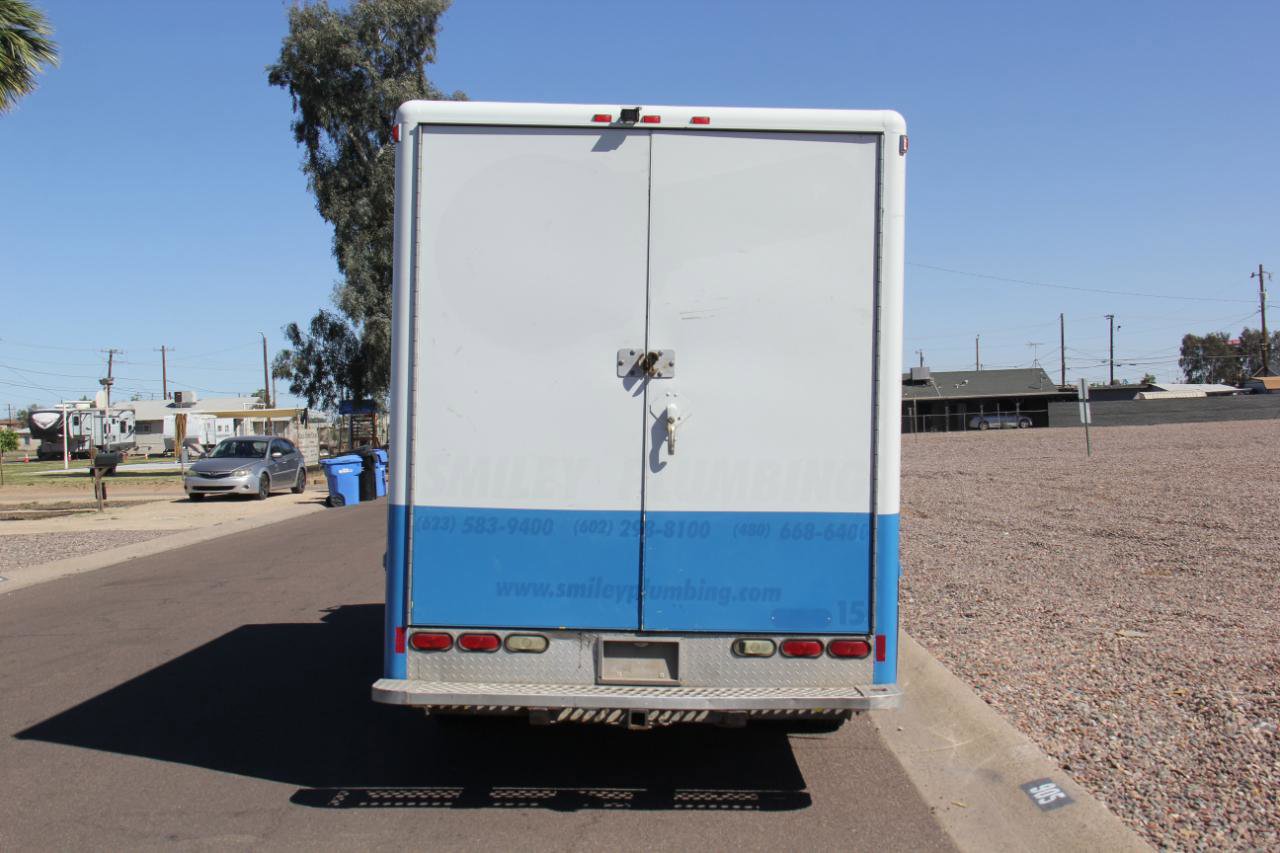 Used 2018 Isuzu NPR image 6