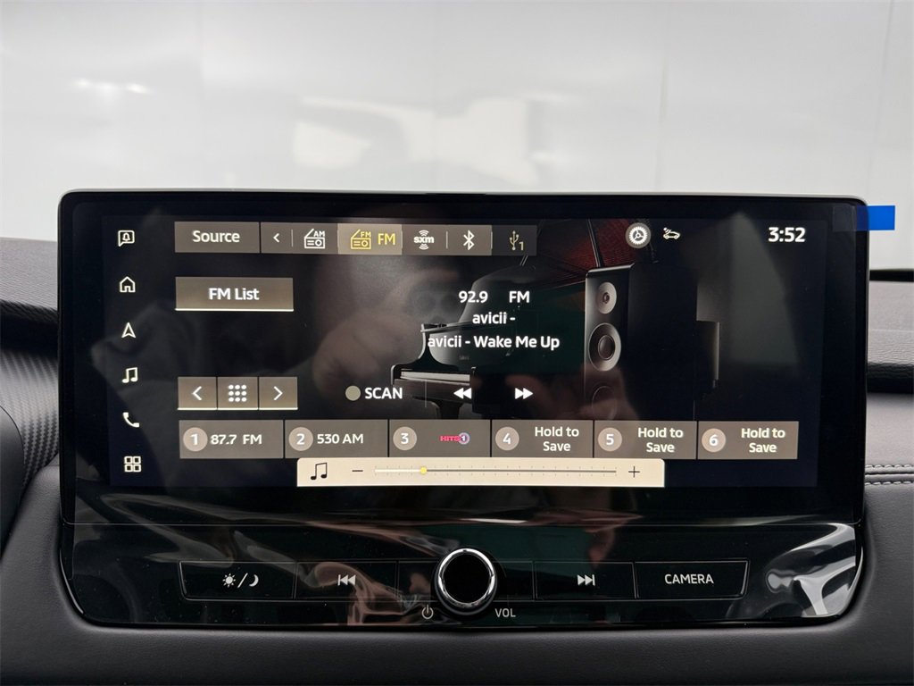 New 2026 Mitsubishi Outlander SE image 17