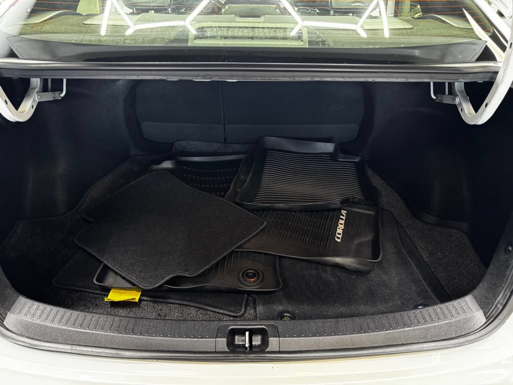 Used 2021 Toyota Corolla XSE w/ Carpet Mat Package (TMS) FWD image 46