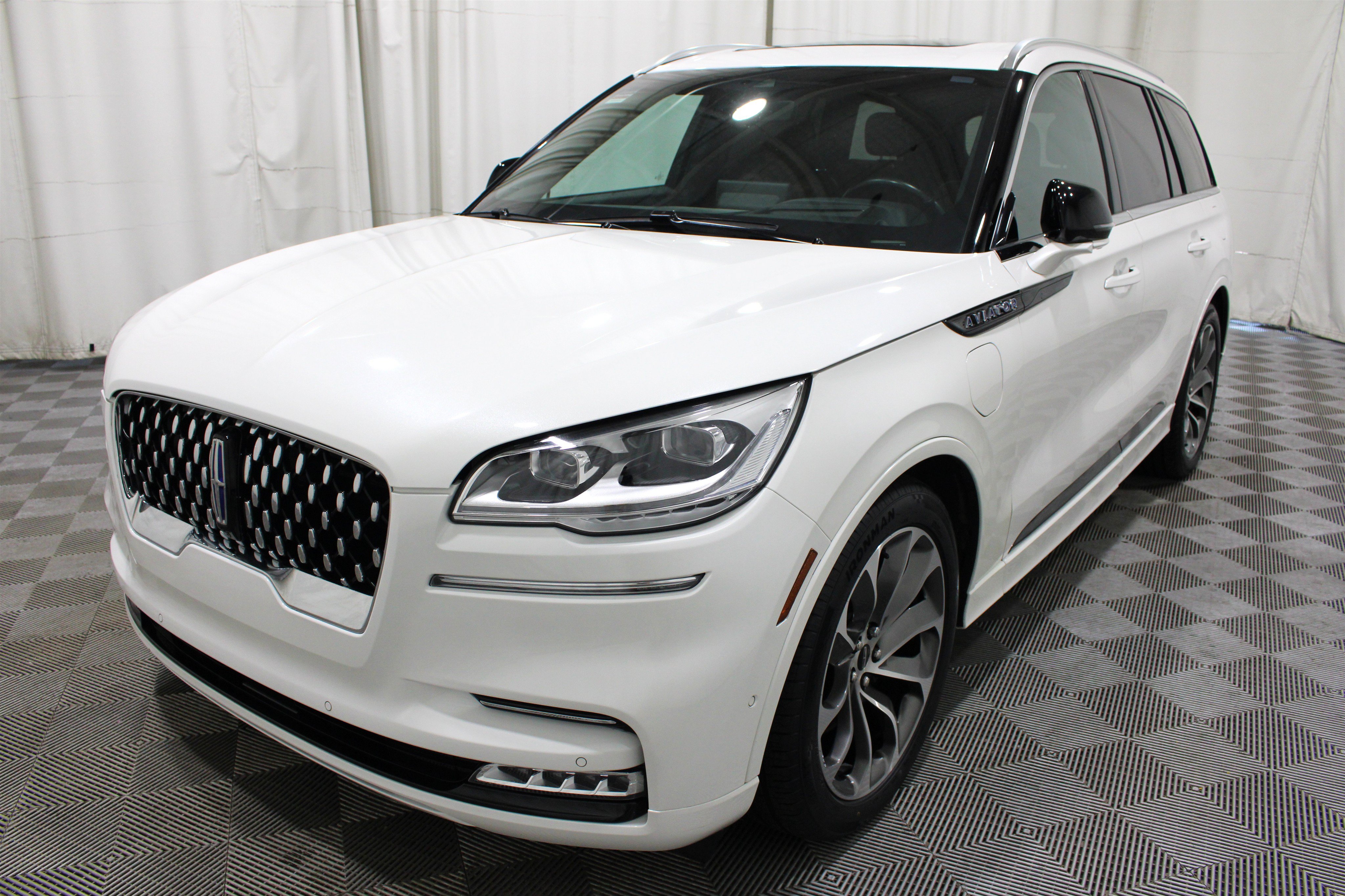 Certified 2023 Lincoln Aviator Grand Touring w/ Equipment Group 301A AWD/4WD image 37