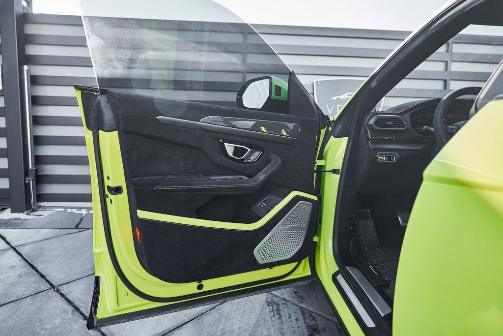 Used 2024 Lamborghini Urus Performante image 32