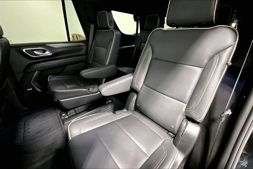 Used 2022 GMC Yukon SLT w/ SLT Luxury Package AWD/4WD image 31