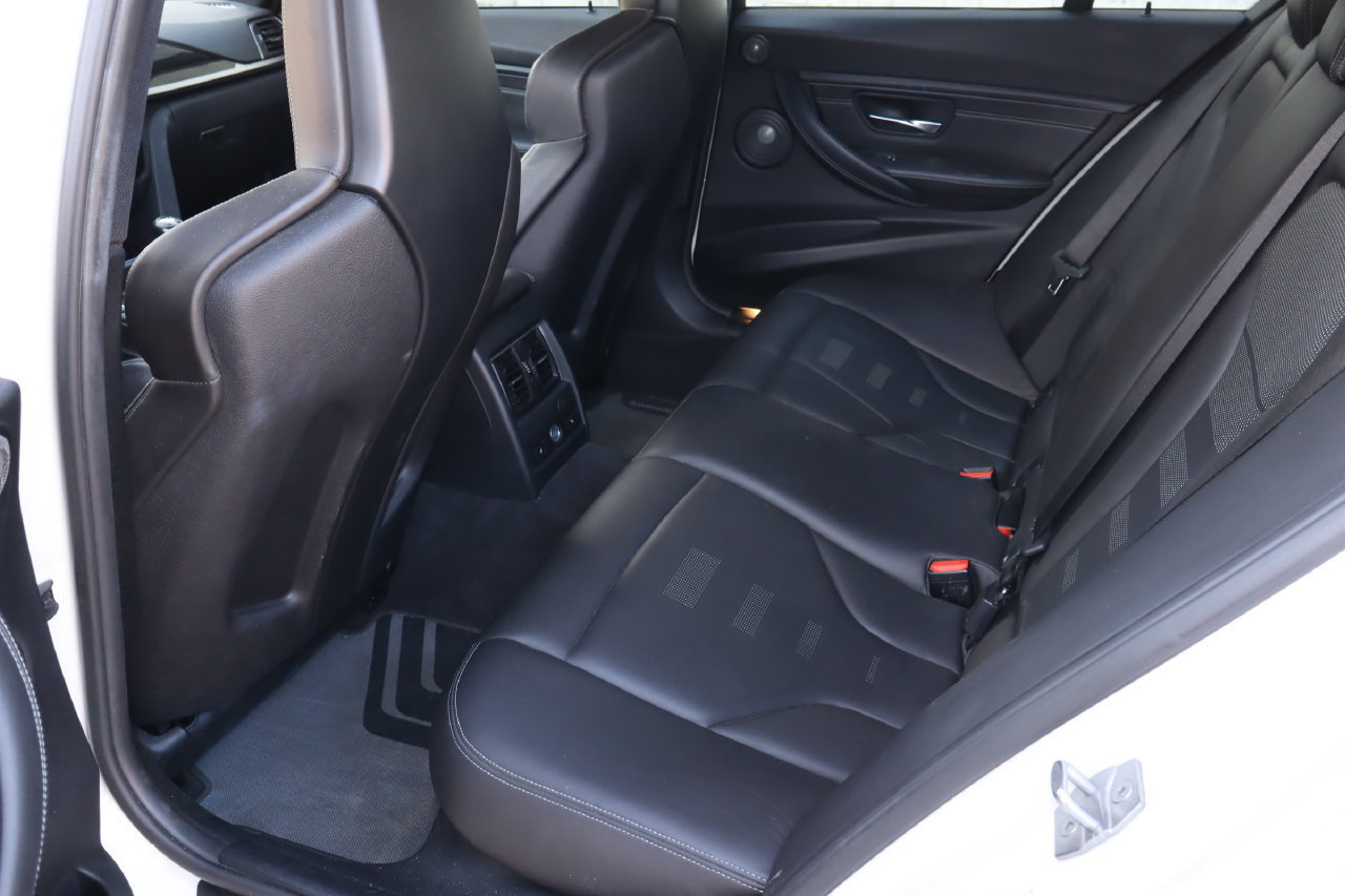 Used 2017 BMW M3 RWD image 5