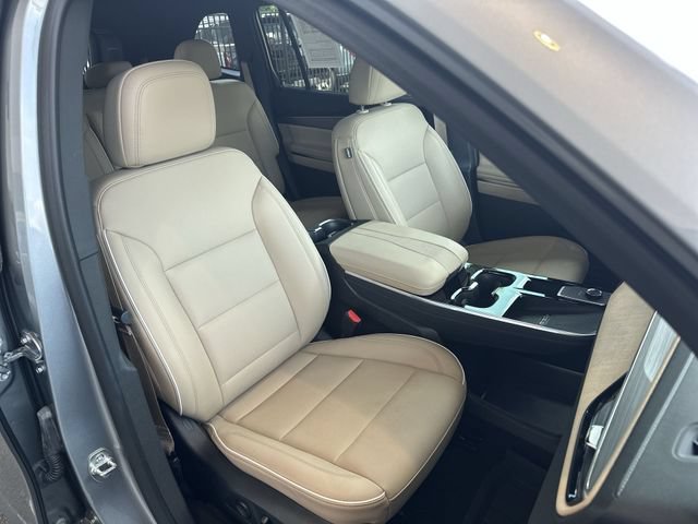 Used 2025 Buick Enclave Preferred w/ Super Cruise Package FWD image 26