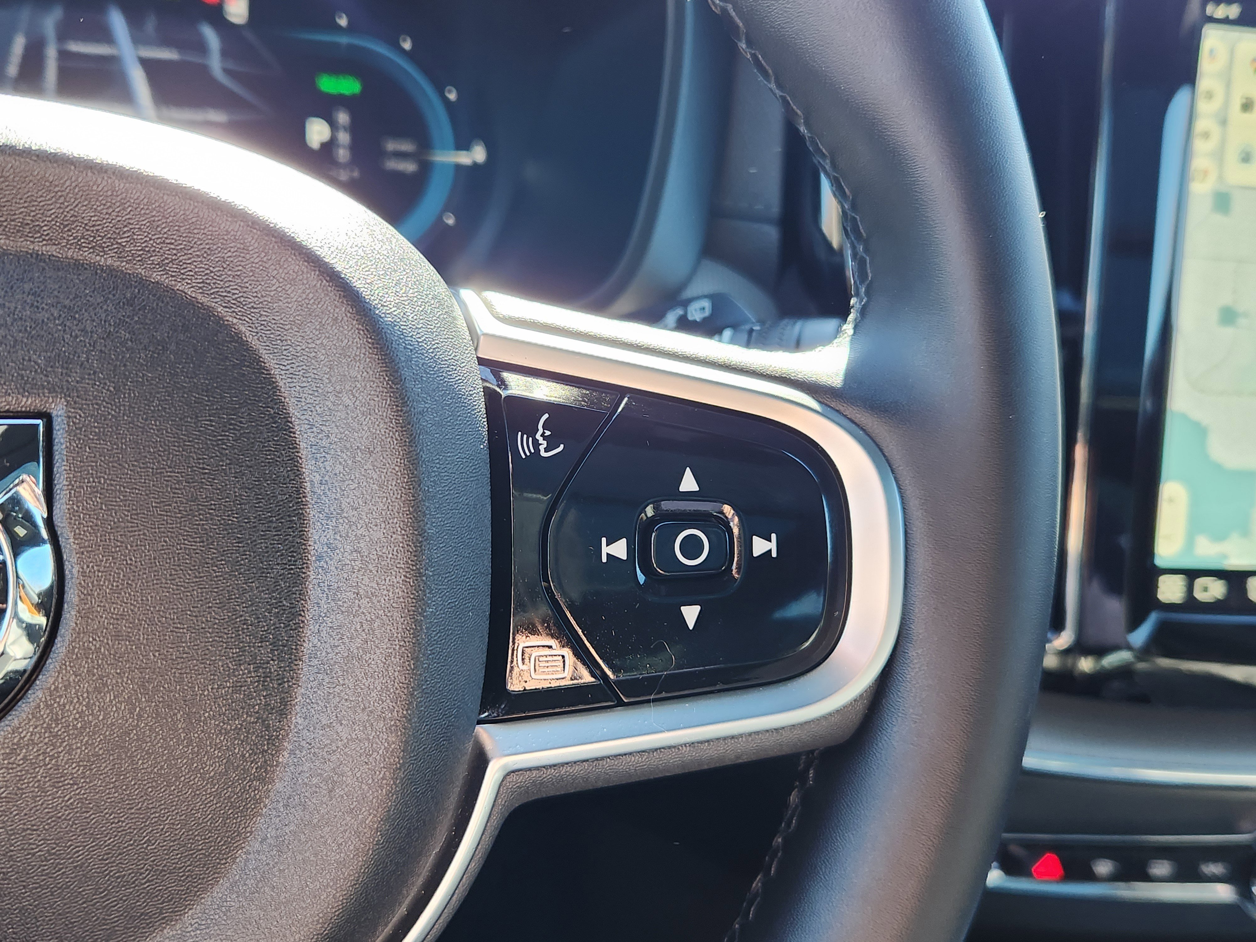 Certified 2025 Volvo XC60 T8 Polestar image 16