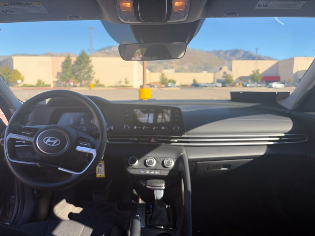 Used 2024 Hyundai Elantra SE FWD image 23
