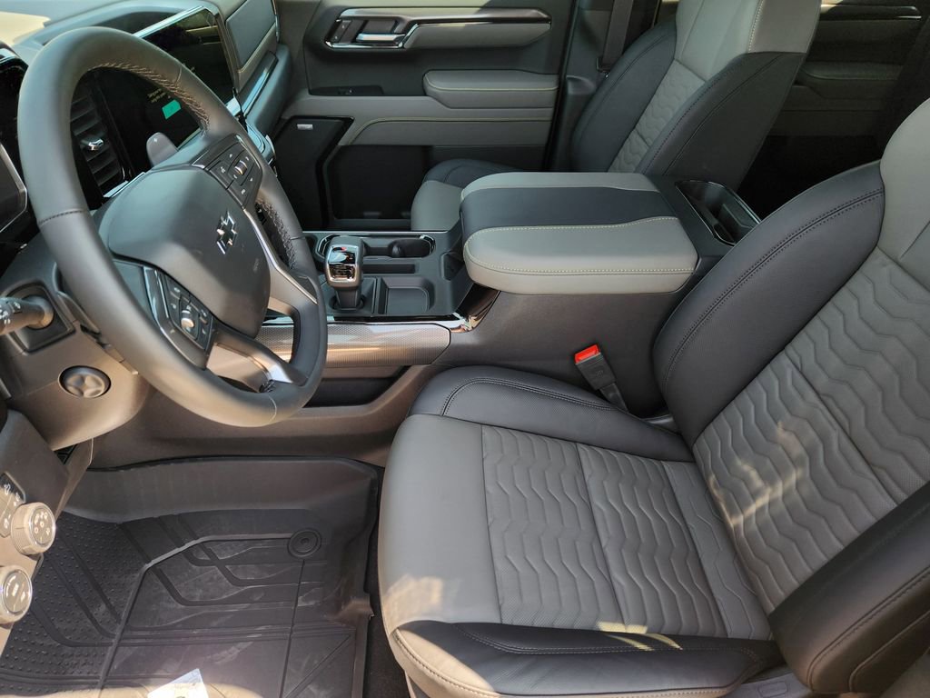 New 2026 Chevrolet Silverado 1500 ZR2 image 9