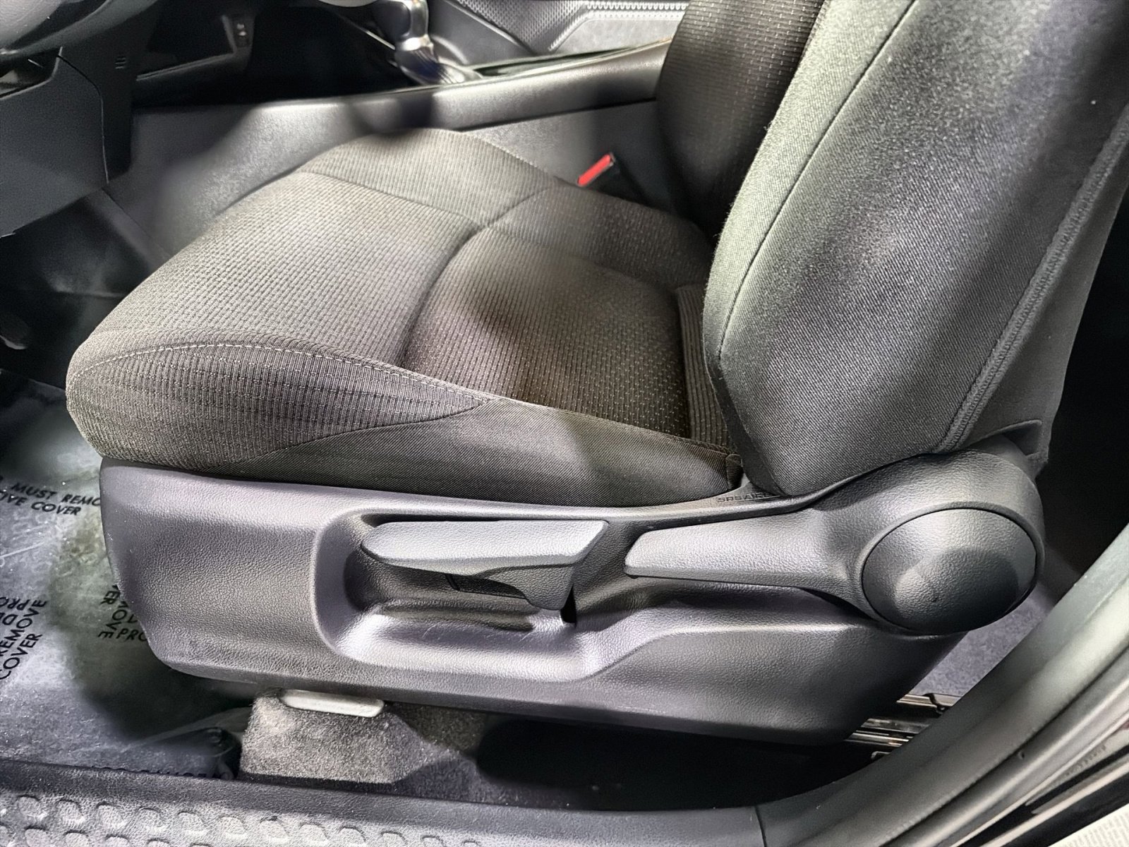 Used 2019 Toyota C-HR XLE image 26
