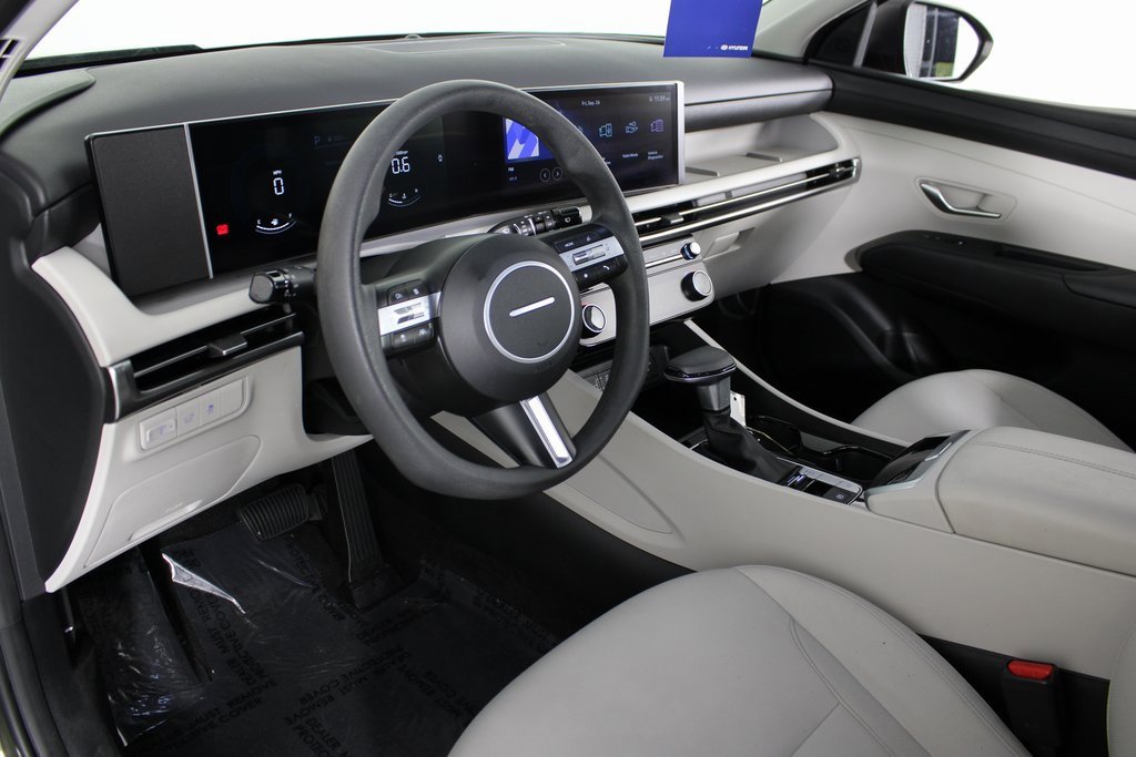 Certified 2025 Hyundai Tucson SEL image 4