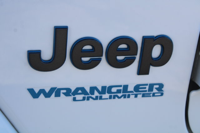 Used 2022 Jeep Wrangler Unlimited Rubicon 4xe AWD/4WD image 9