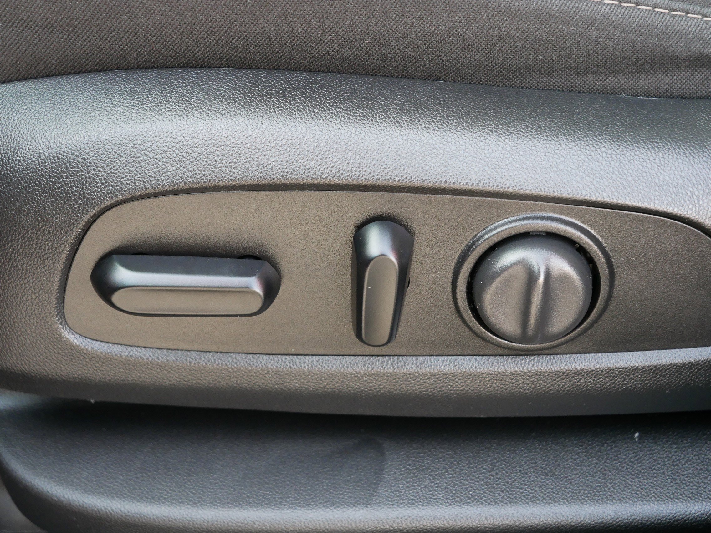 Used 2020 GMC Acadia SLE w/ Driver Convenience Package image 20