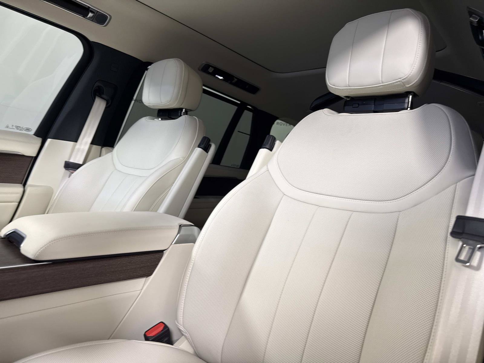 New 2027 Land Rover Range Rover Long Wheelbase SE AWD/4WD image 21