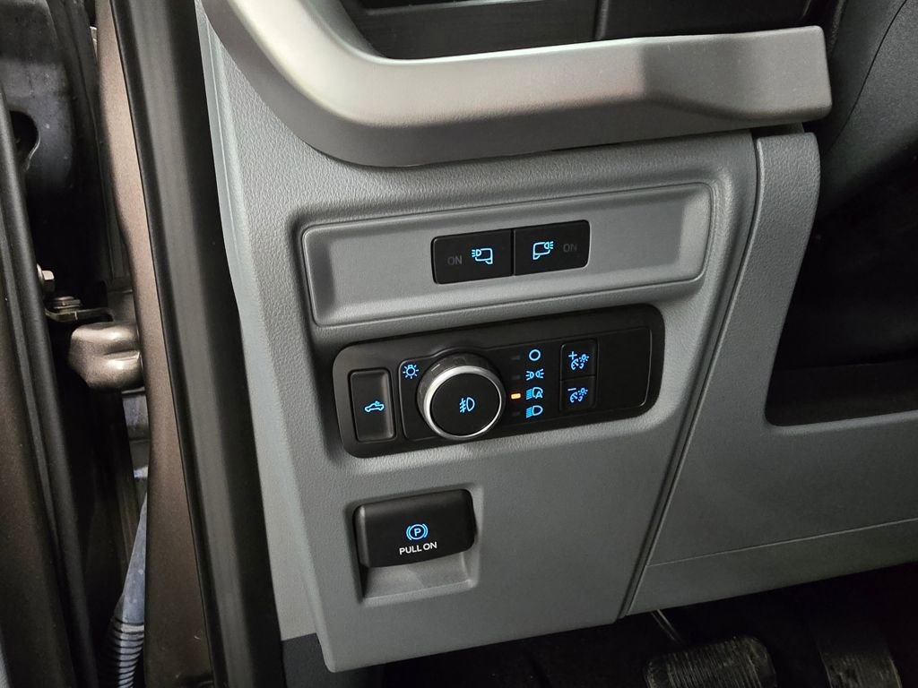 Used 2022 Ford F150 XLT w/ Trailer Tow Package image 31