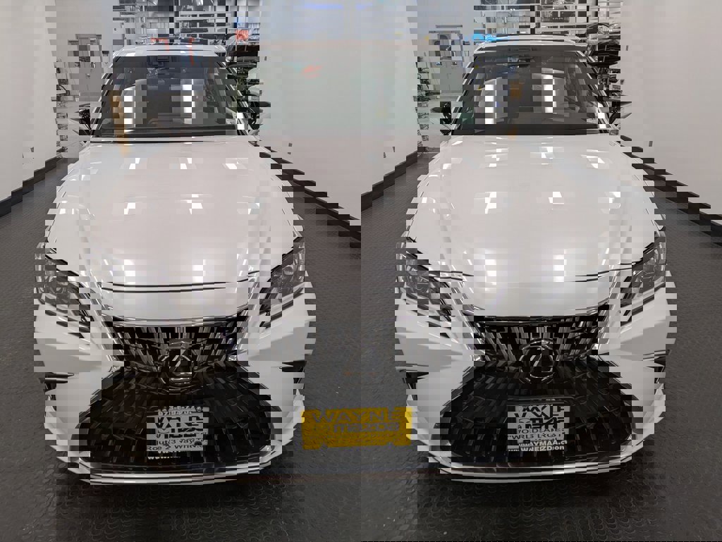 Used 2022 Lexus ES 350 image 2