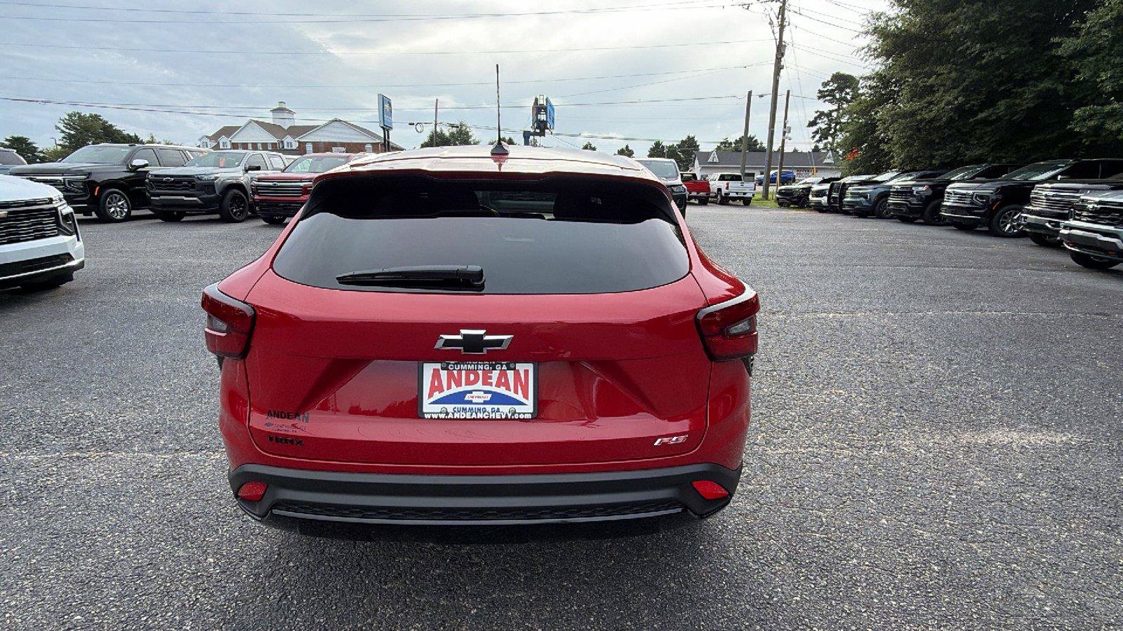 New 2026 Chevrolet Trax RS w/ Sunroof Package FWD image 10